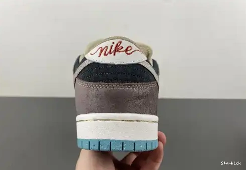 FZ3129-200  Low Savings Nike Big SB Dunk Money 0610